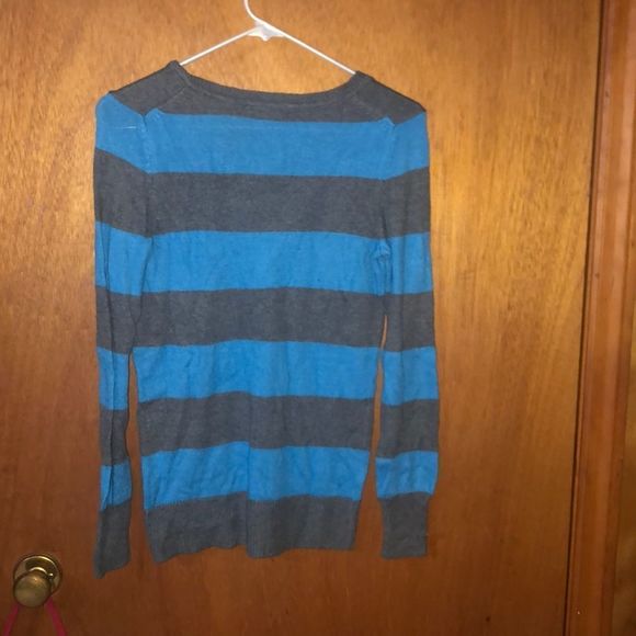•GAP•BLUE & GRAY STRIPED V-NECK KNIT RIBBED SWEATER SIZE XS EUC - Picture 4 of 4